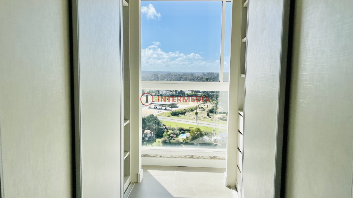 Apartamento ID.411 - Greenlife. 3 Dormitorios con 3 baños. OPORTUNIDAD.