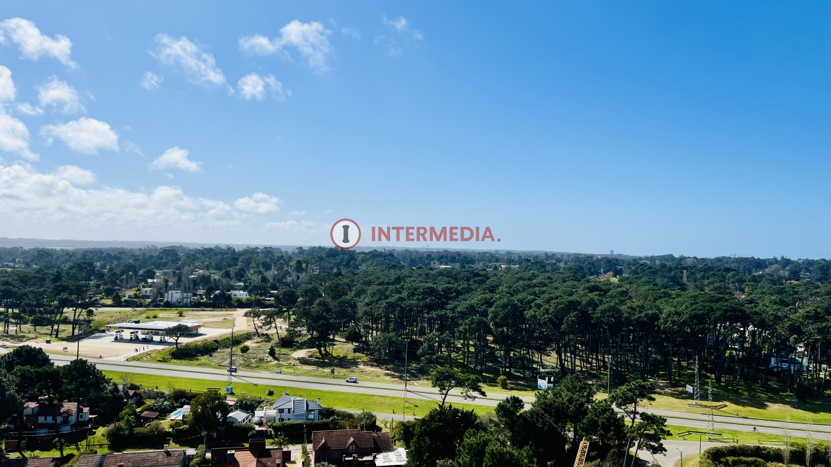 Apartamento ID.410 - Greenlife. 3 Dormitorios con 4 baños. OPORTUNIDAD.