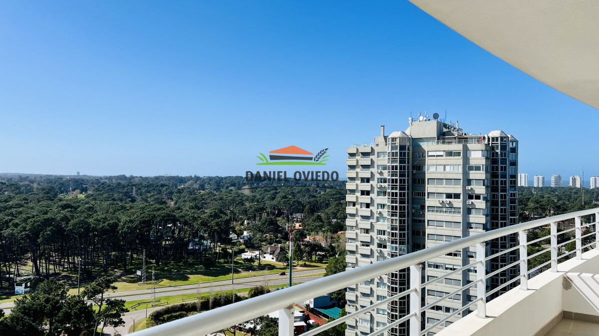Apartamento ID.230 - Greenlife. 3 Dormitorios con 4 baños. OPORTUNIDAD.
