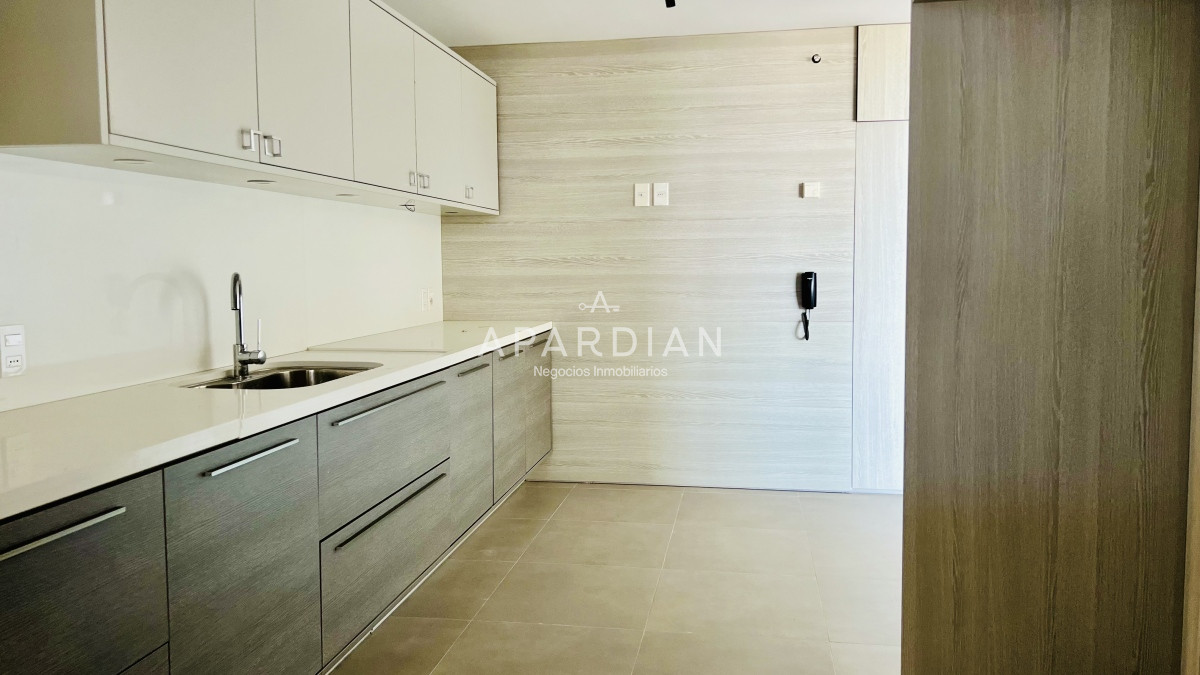 Apartamento ID.21097817 - Greenlife. 3 Dormitorios con 4 baños. OPORTUNIDAD.