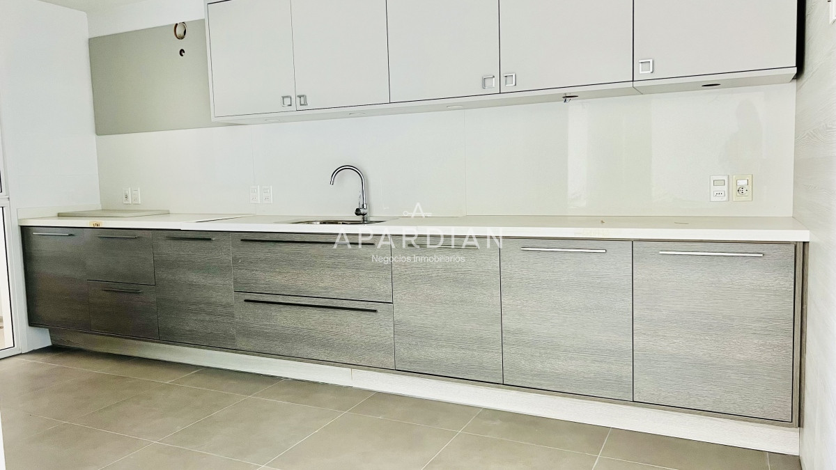 Apartamento ID.21097817 - Greenlife. 3 Dormitorios con 4 baños. OPORTUNIDAD.