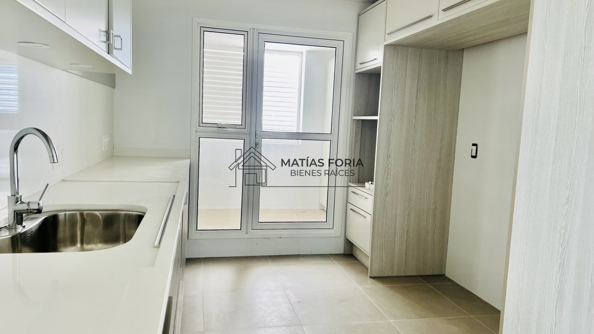 Apartamento ID.6 - Greenlife. 3 Dormitorios con 4 baños. OPORTUNIDAD.