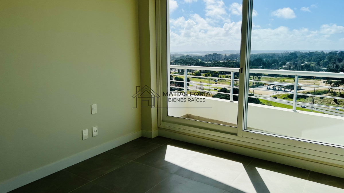 Apartamento ID.6 - Greenlife. 3 Dormitorios con 4 baños. OPORTUNIDAD.