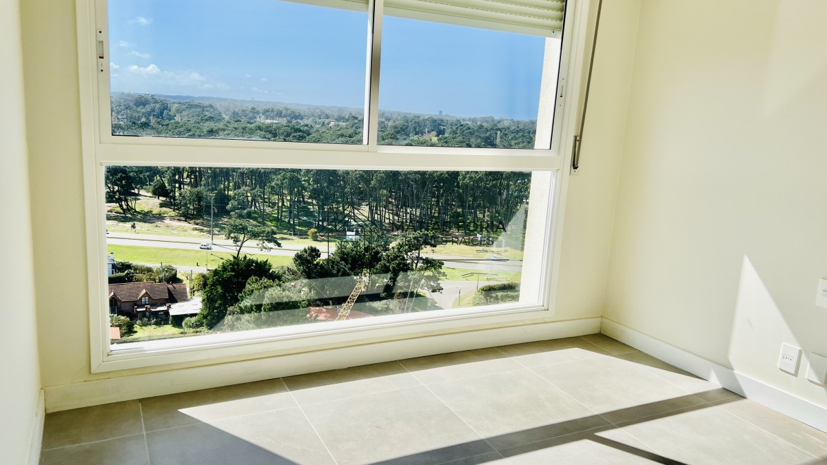 Apartamento ID.6 - Greenlife. 3 Dormitorios con 4 baños. OPORTUNIDAD.
