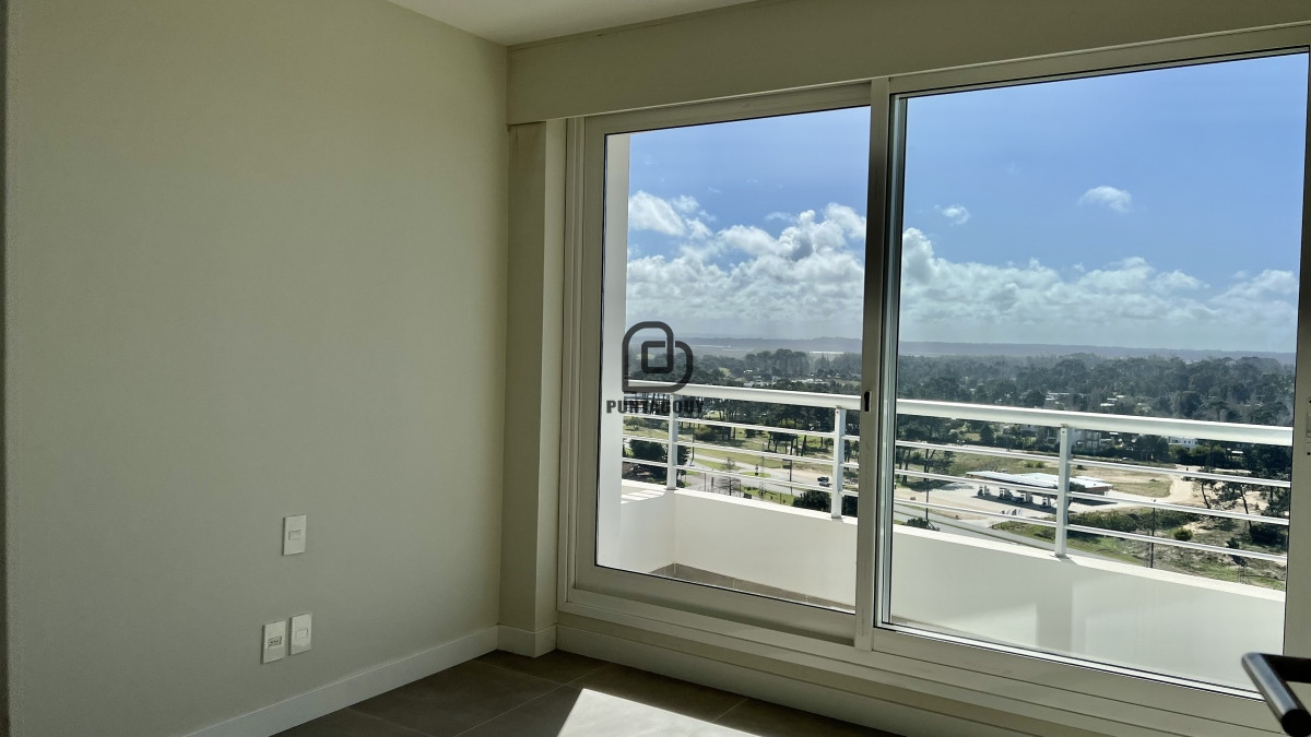 Apartamento ID.1699 - Greenlife. 3 Dormitorios con 4 baños. OPORTUNIDAD.