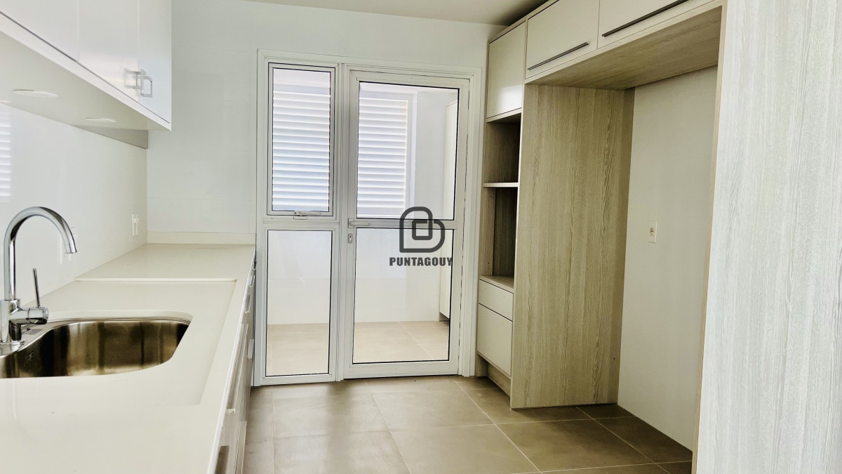 Apartamento ID.1699 - Greenlife. 3 Dormitorios con 4 baños. OPORTUNIDAD.