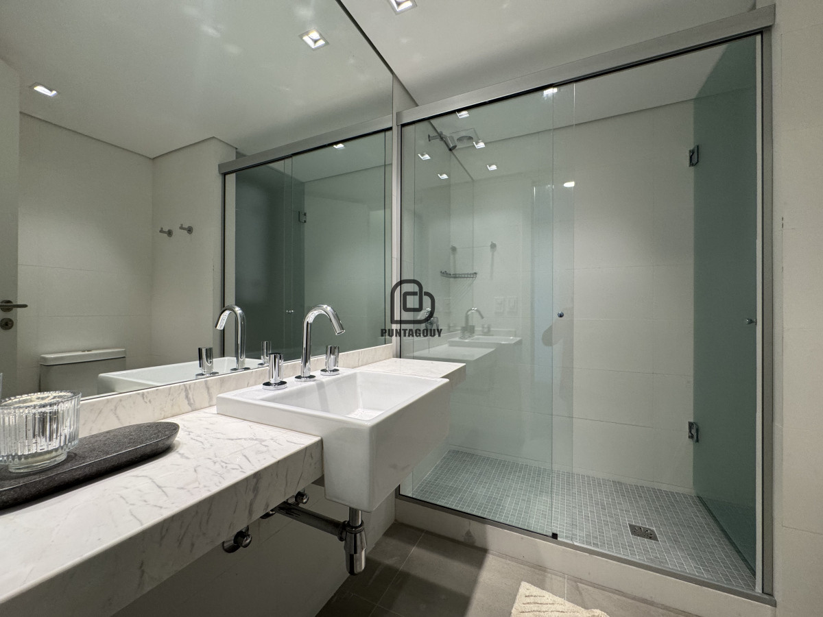 Apartamento ID.1726 - Greenlife. 3 Dormitorios con 4 baños. OPORTUNIDAD.