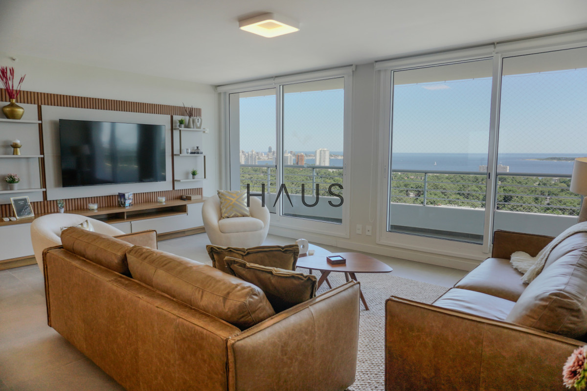 Apartamento ID.43 - Greenlife. 3 Dormitorios con 4 baños. OPORTUNIDAD.