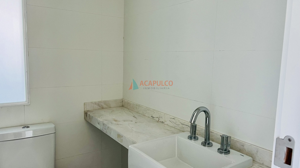 Apartamento Ref.4725/VENTA-APARTAMENTO-por-Ave.-Roosevelt---Punta-del-Este - VENTA APARTAMENTO por Ave. Roosevelt - Punta del Este