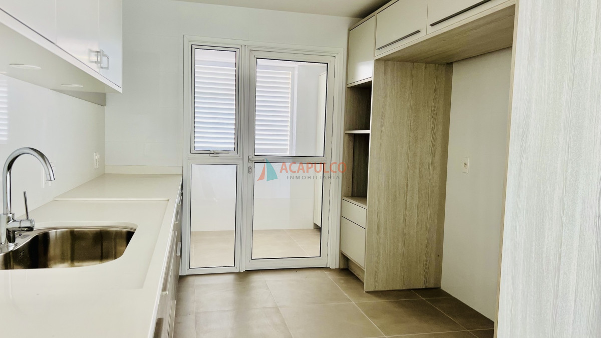 Apartamento Ref.4726/Venta-Apartamento-a-estrenar.-Av.-Roosevelt,---Edificio-con-Amenities-Punta-del-Este - Venta Apartamento a estrenar. Av. Roosevelt, - Edificio con Amenities Punta del Este