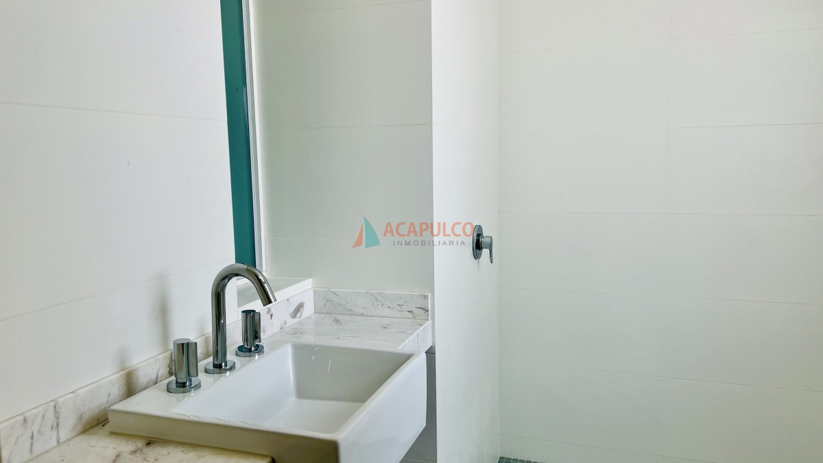 Apartamento Ref.4725/VENTA-APARTAMENTO-por-Ave.-Roosevelt---Punta-del-Este - VENTA APARTAMENTO por Ave. Roosevelt - Punta del Este