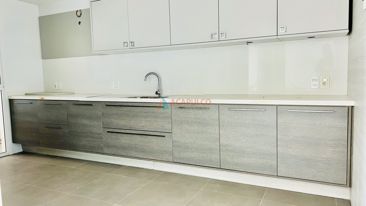 Apartamento Ref.4725/VENTA-APARTAMENTO-por-Ave.-Roosevelt---Punta-del-Este - VENTA APARTAMENTO por Ave. Roosevelt - Punta del Este