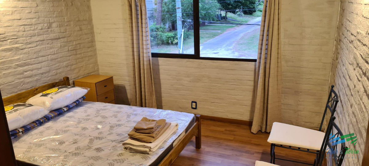 Casa ID.5384 - En venta Casa de 4 dormitorios en Playa Mansa, Punta del Este