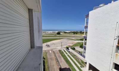 Apartamento de 1 dormitorio en Punta del Este. Vista al mar