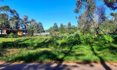 terreno excepcional de 1932 m² en  Golf, Punta del Este