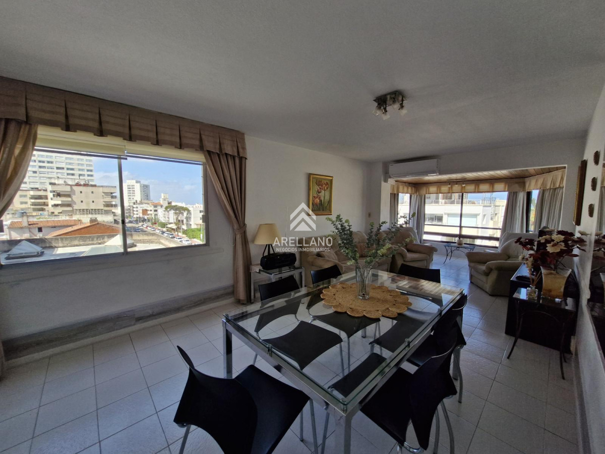 Apartamento ID.4464 - Venta apartamento 3 dormitorios 