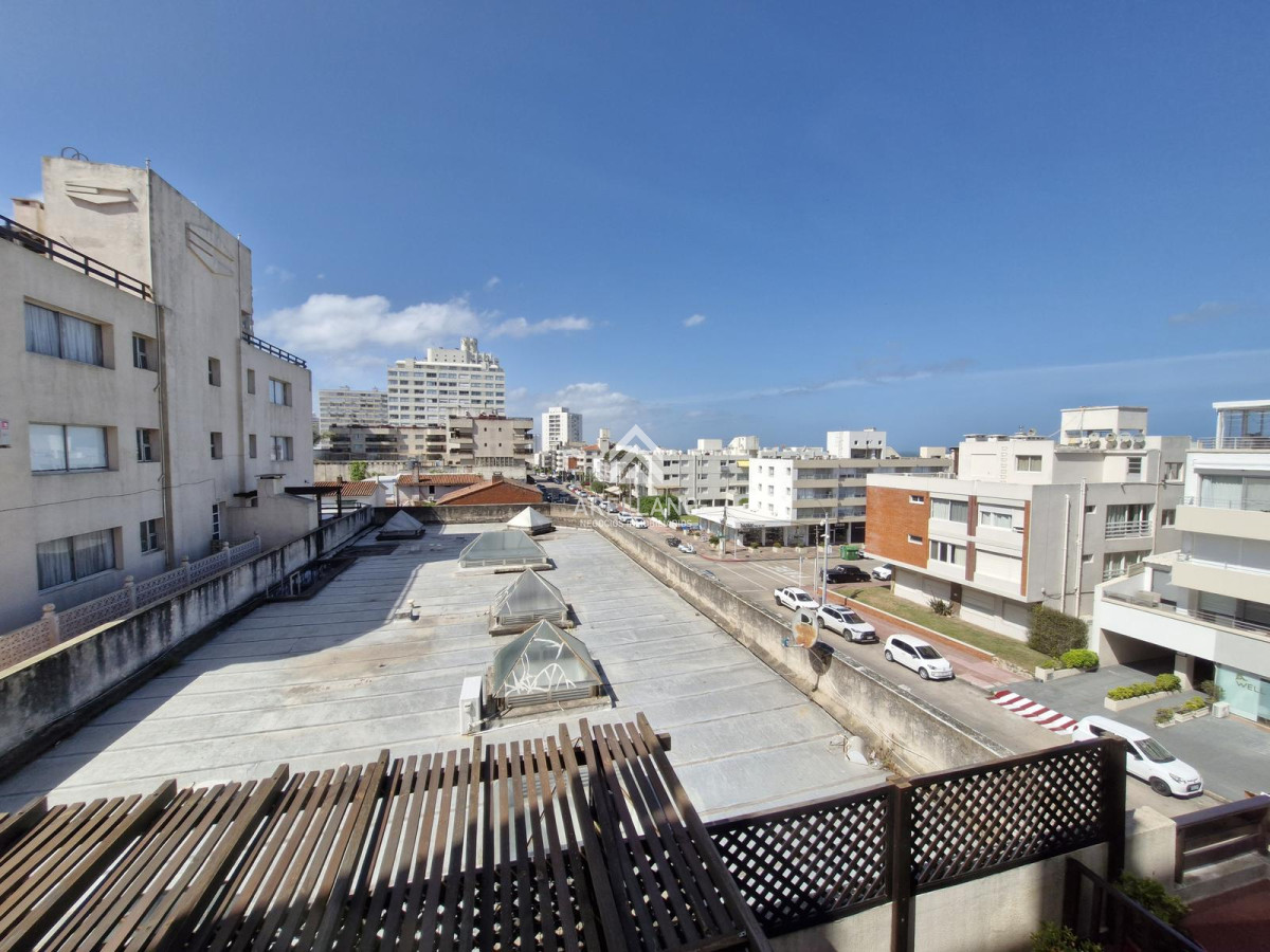 Apartamento ID.4464 - Venta apartamento 3 dormitorios 