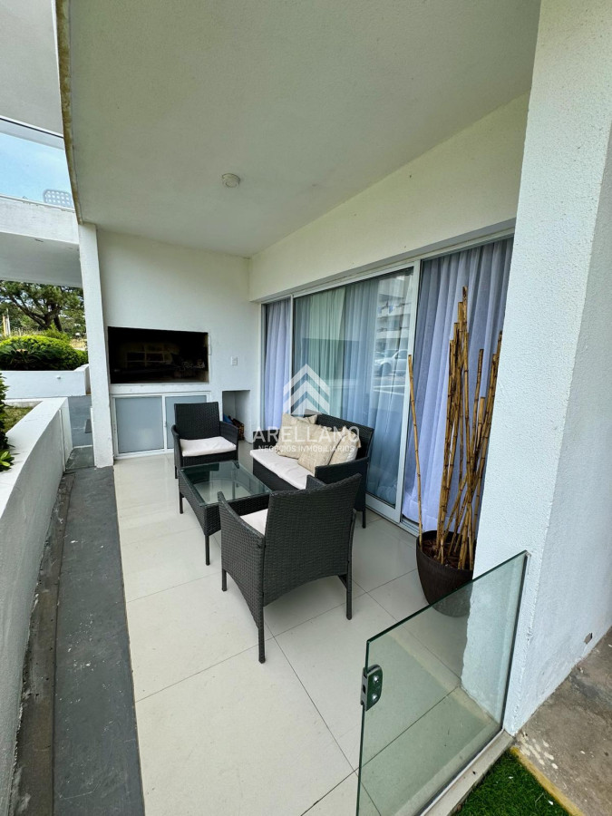 Apartamento ID.4394 - Apartamento - Punta del Este. 1 dormitorio. Parrillero y garaje