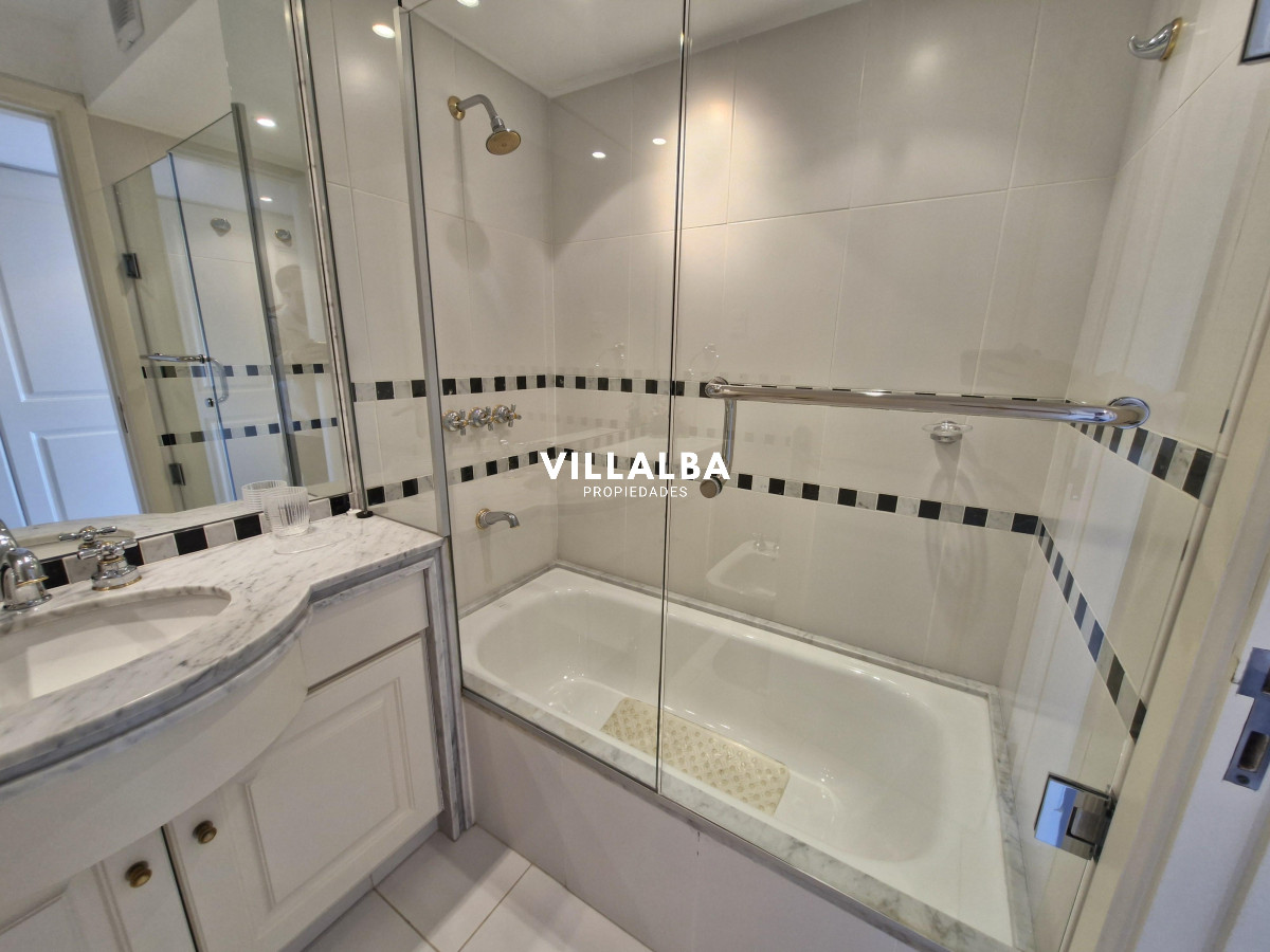 Apartamento ID.3989 - Apartamento en Punta del Este. Parada 32 de Playa Brava