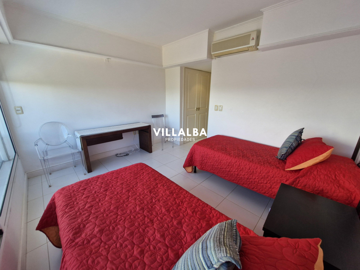 Apartamento ID.3989 - Apartamento en Punta del Este. Parada 32 de Playa Brava