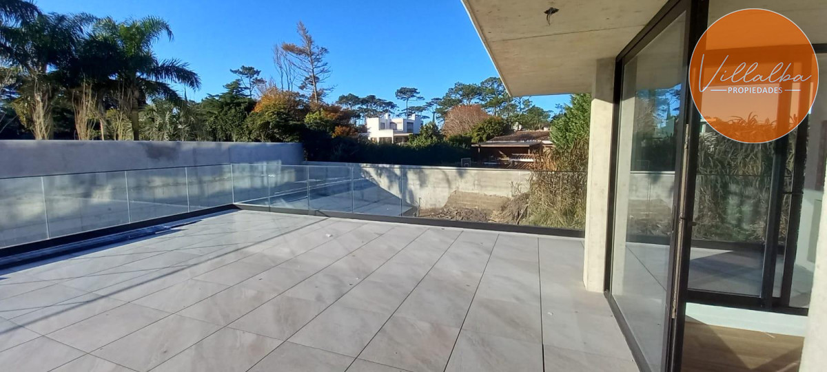 Apartamento ID.3346 - Apartamento en Punta del Este - Mansa Wave 2 dormitorios con patio de 85 m2