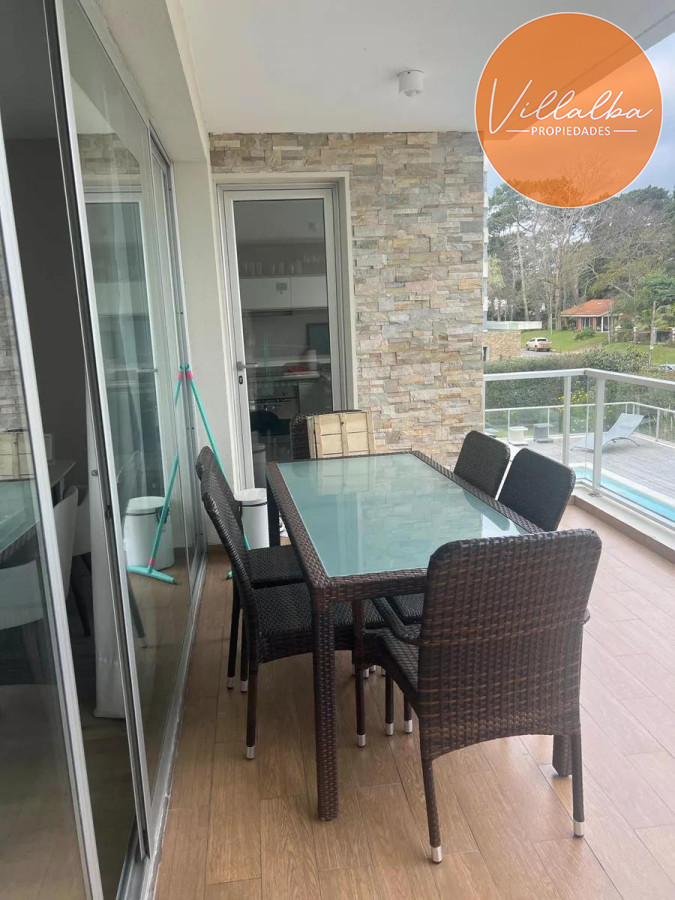 Apartamento ID.3334 - Apartamento - Venta. Cantegril 2 dormitorios y cochera