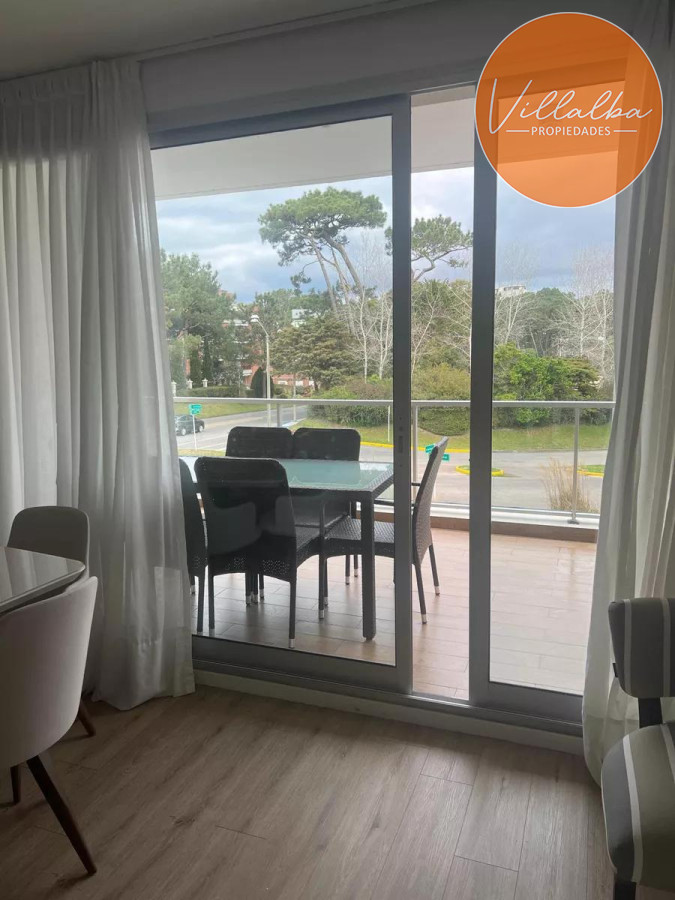 Apartamento ID.3334 - Apartamento - Venta. Cantegril 2 dormitorios y cochera