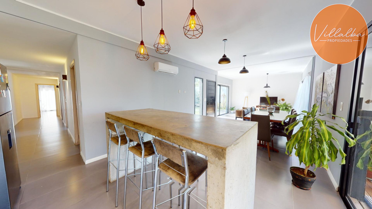 Apartamento ID.3308 - Casa en La Barra. A estrenar. 3 dormitorios y 2 baños