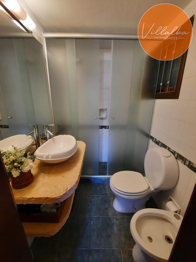 Apartamento ID.3260 - Casa en Pinares. 3 dormitorios, piscina y 1000 m2 de terreno