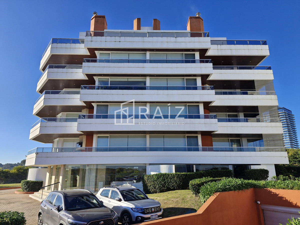 Apartamento ID.11363 - VENTA APARTAMENTO 4 DORMITORIOS PLAYA BRAVA