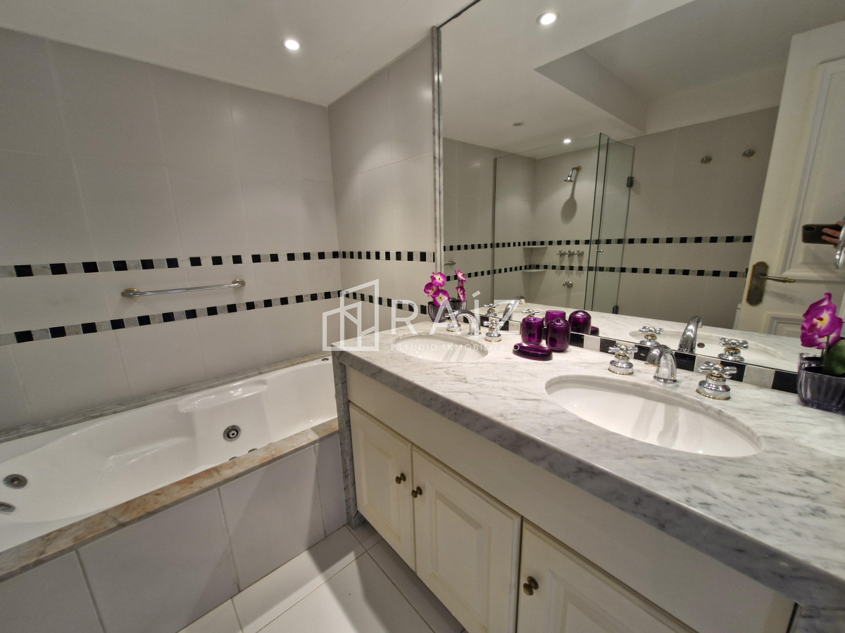 Apartamento ID.11363 - VENTA APARTAMENTO 4 DORMITORIOS PLAYA BRAVA