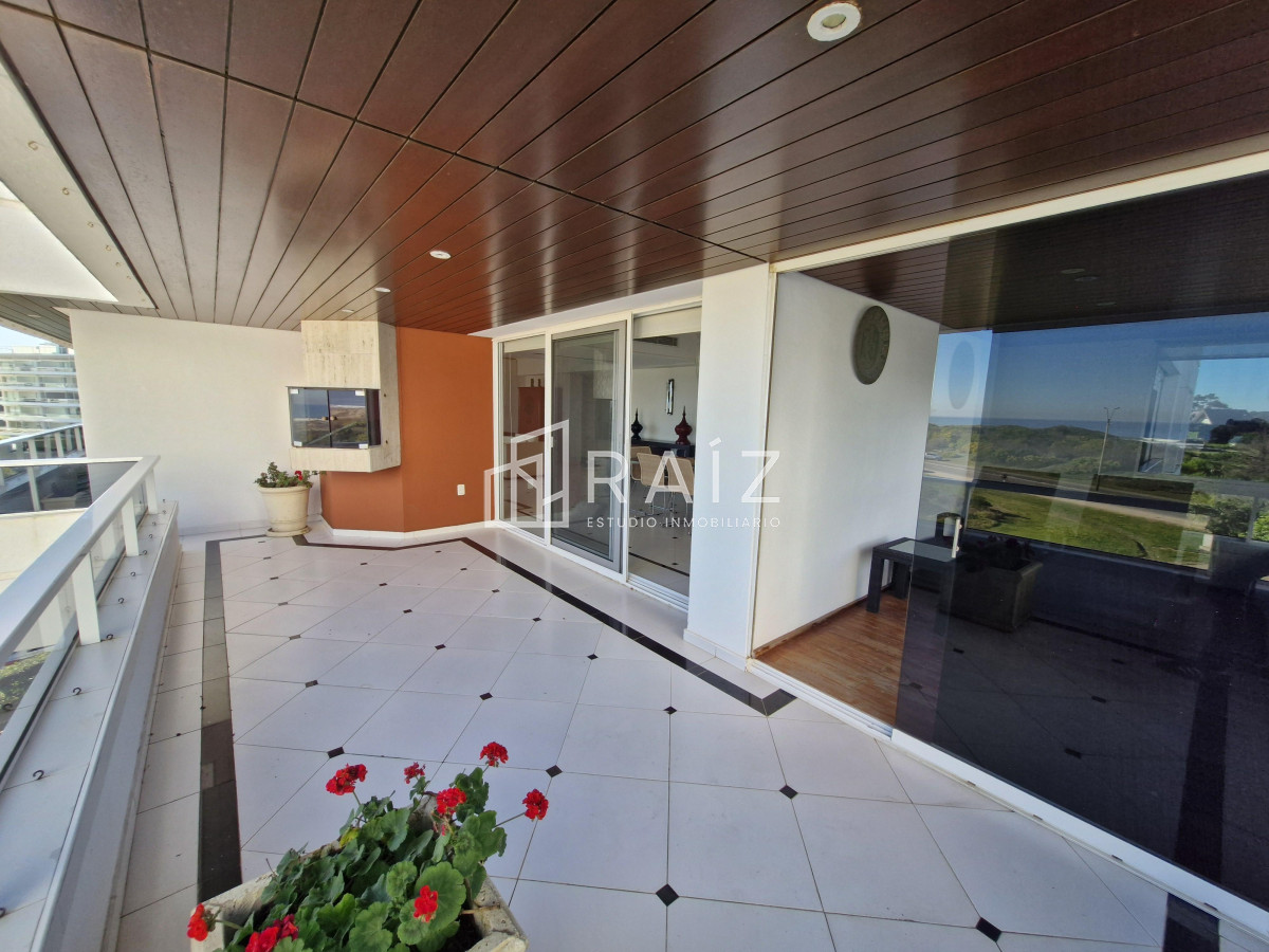 Apartamento ID.11363 - VENTA APARTAMENTO 4 DORMITORIOS PLAYA BRAVA