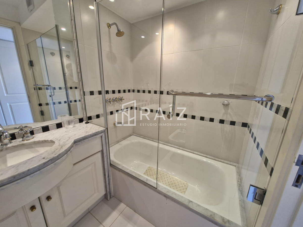 Apartamento ID.11363 - VENTA APARTAMENTO 4 DORMITORIOS PLAYA BRAVA