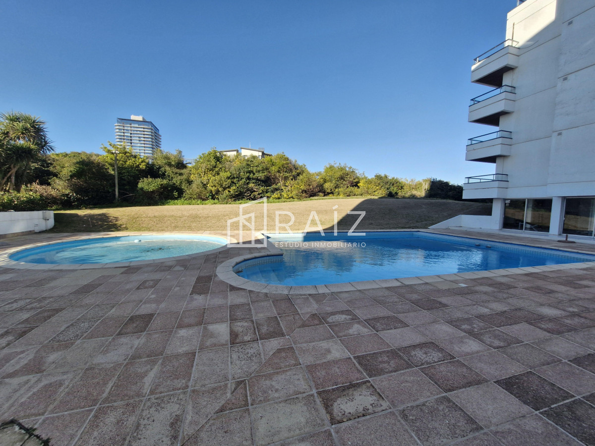 Apartamento ID.11363 - VENTA APARTAMENTO 4 DORMITORIOS PLAYA BRAVA