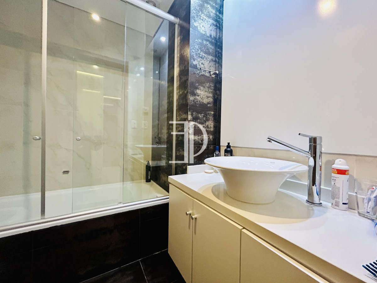 Apartamento ID.1250 - Vendo apartamento de 2 dormitorios en Playa Mansa Punta del Este