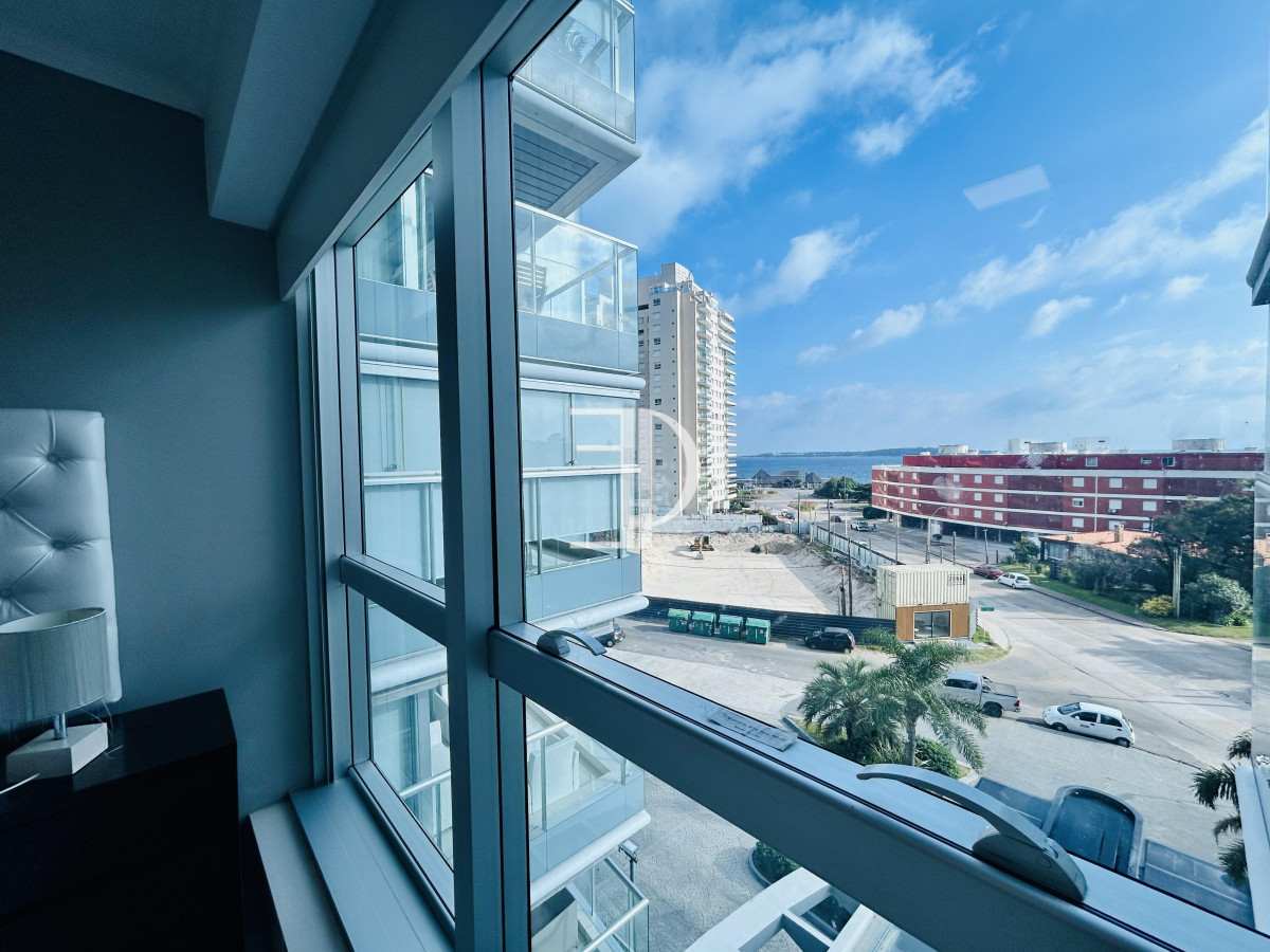 Apartamento ID.1250 - Vendo apartamento de 2 dormitorios en Playa Mansa Punta del Este