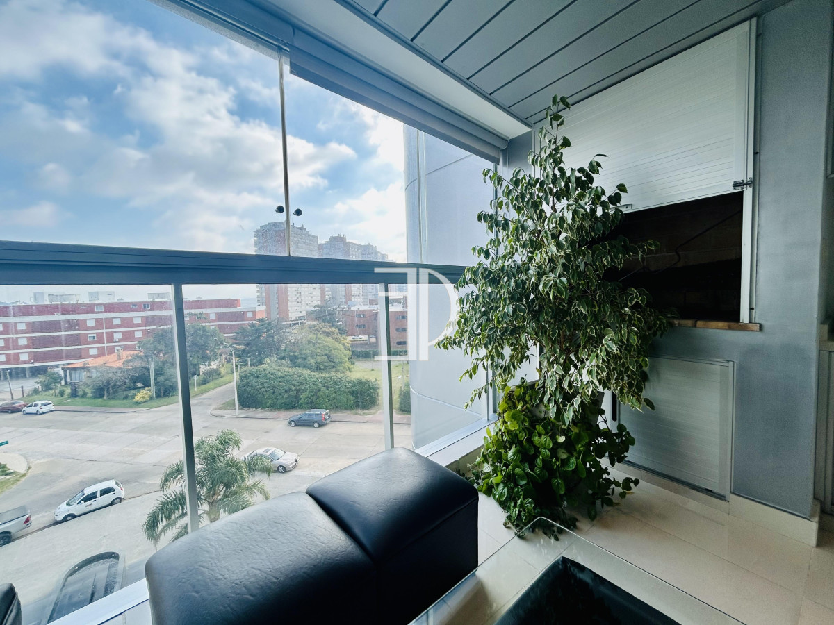 Apartamento ID.1250 - Vendo apartamento de 2 dormitorios en Playa Mansa Punta del Este