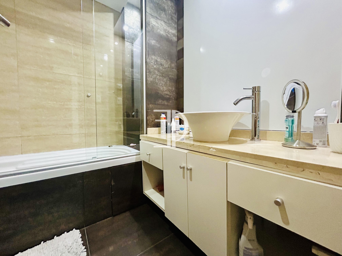 Apartamento ID.1250 - Vendo apartamento de 2 dormitorios en Playa Mansa Punta del Este