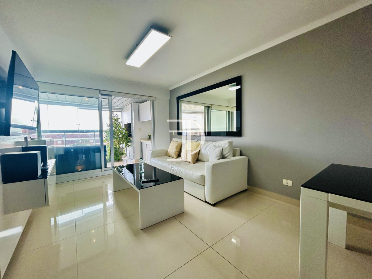 Apartamento ID.1250 - Vendo apartamento de 2 dormitorios en Playa Mansa Punta del Este