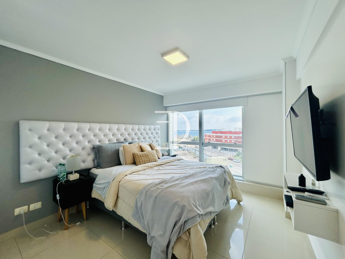 Apartamento ID.1250 - Vendo apartamento de 2 dormitorios en Playa Mansa Punta del Este