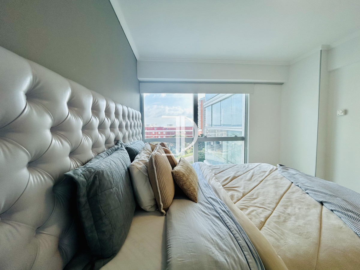 Apartamento ID.1250 - Vendo apartamento de 2 dormitorios en Playa Mansa Punta del Este