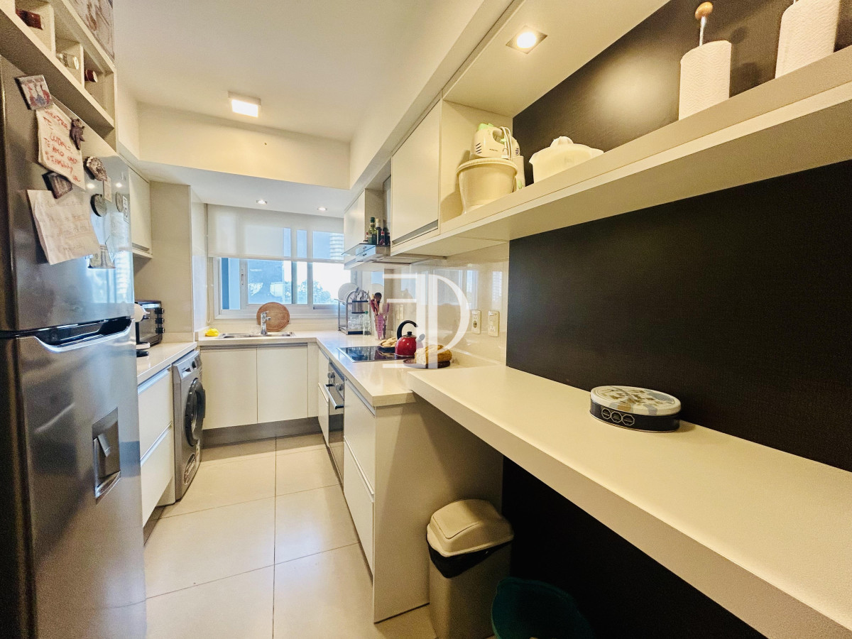 Apartamento ID.1250 - Vendo apartamento de 2 dormitorios en Playa Mansa Punta del Este