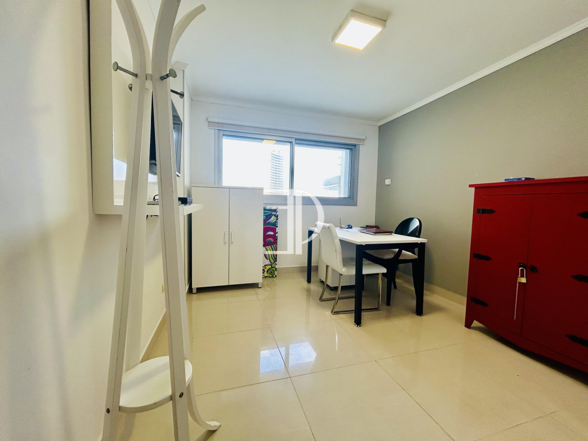 Apartamento ID.1250 - Vendo apartamento de 2 dormitorios en Playa Mansa Punta del Este