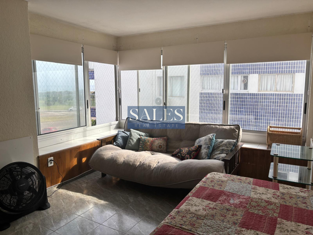 Apartamento ID.980 - Apartamento de 1 dormitorio en Punta del Este. Vista al mar