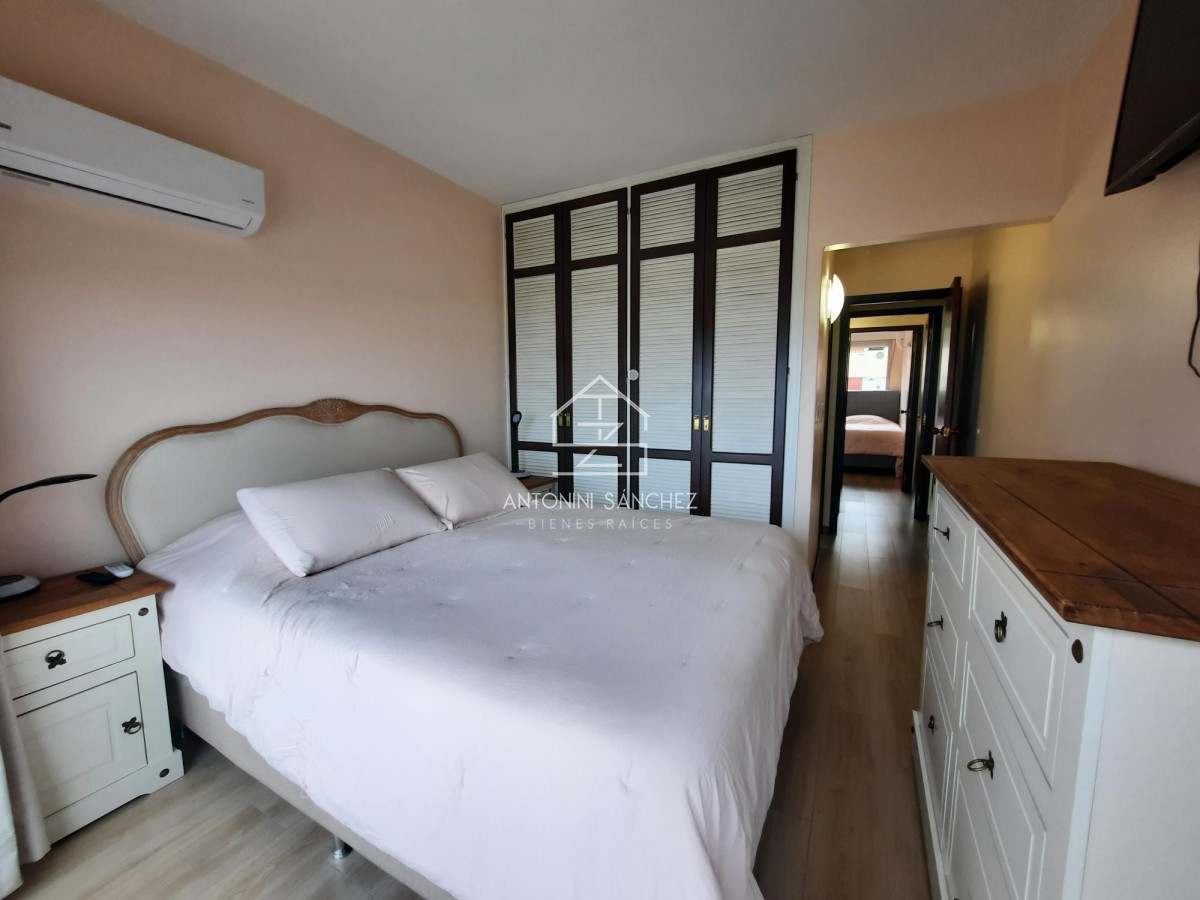Apartamento ID.1576 - Apartamento - Punta del Este. 3 dormitorios. Vista al mar