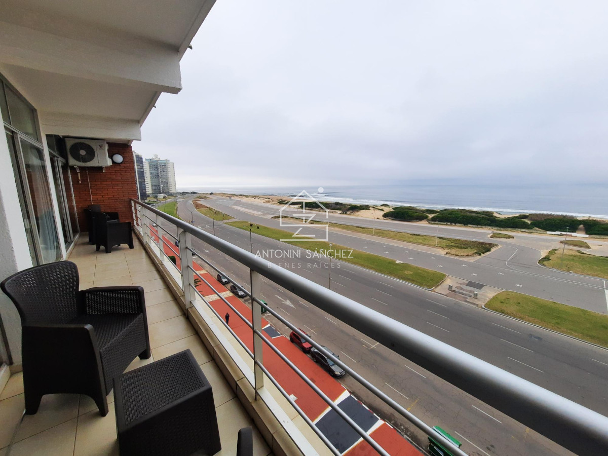 Apartamento ID.1576 - Apartamento - Punta del Este. 3 dormitorios. Vista al mar