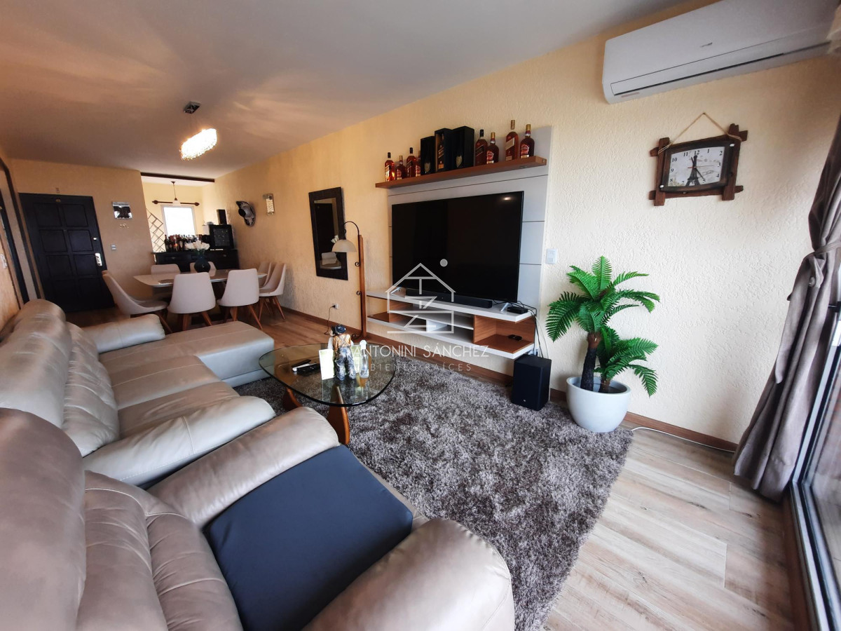 Apartamento ID.1576 - Apartamento - Punta del Este. 3 dormitorios. Vista al mar