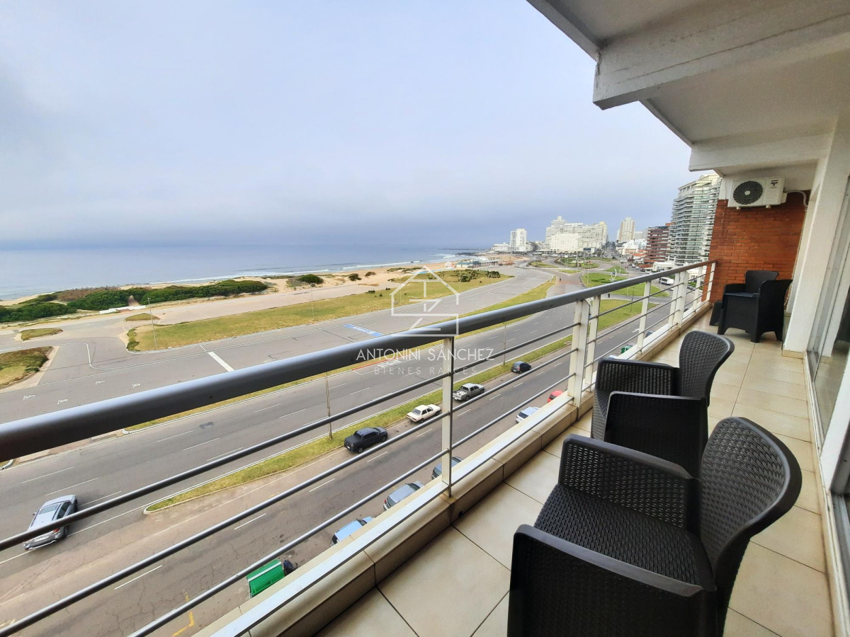 Apartamento ID.1576 - Apartamento - Punta del Este. 3 dormitorios. Vista al mar