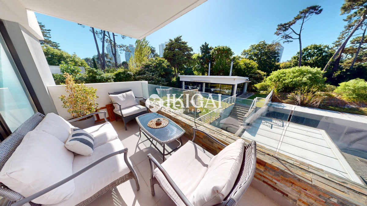 Apartamento ID.1032 - Apartamento en Punta del Este. 2 dormitorios y cochera