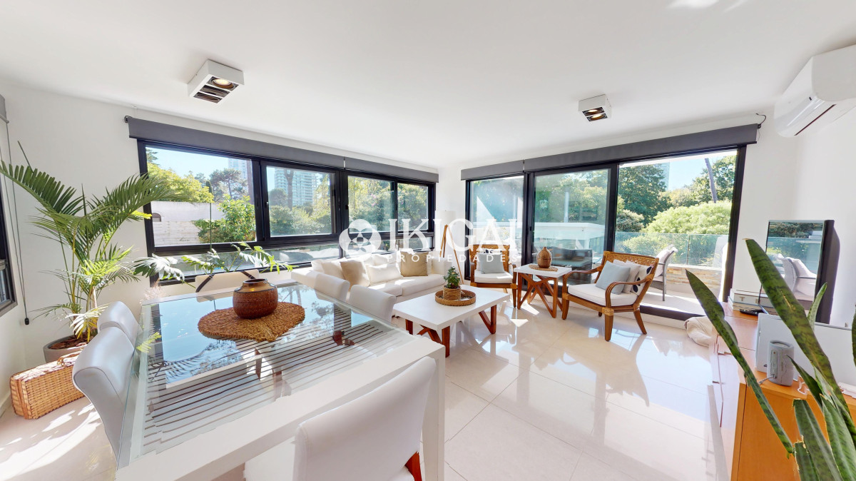 Apartamento ID.1032 - Apartamento en Punta del Este. 2 dormitorios y cochera